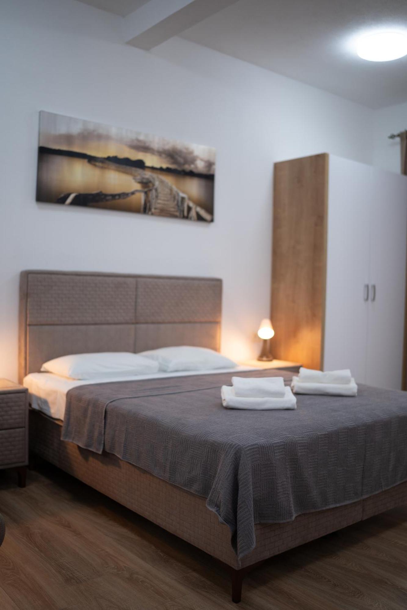 Dane Apartment Airport Podgorica Mitrovici  Екстер'єр фото