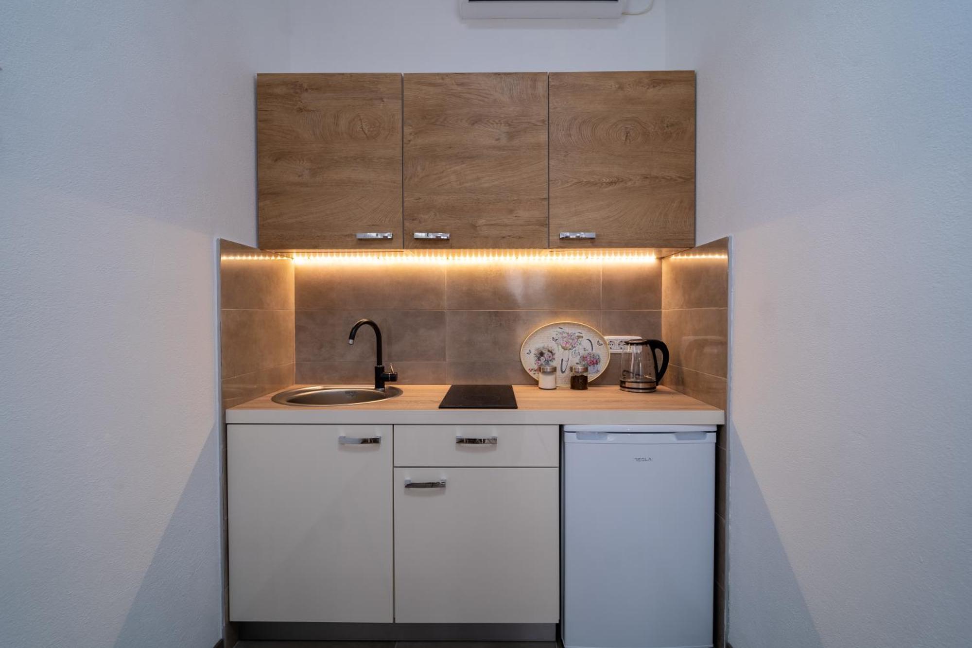 Dane Apartment Airport Podgorica Mitrovici  Екстер'єр фото