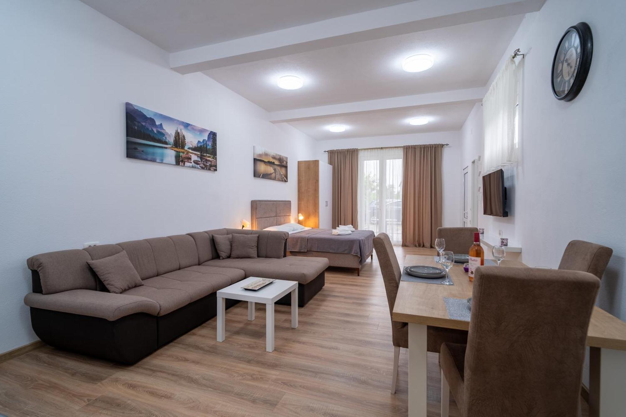 Dane Apartment Airport Podgorica Mitrovici  Екстер'єр фото