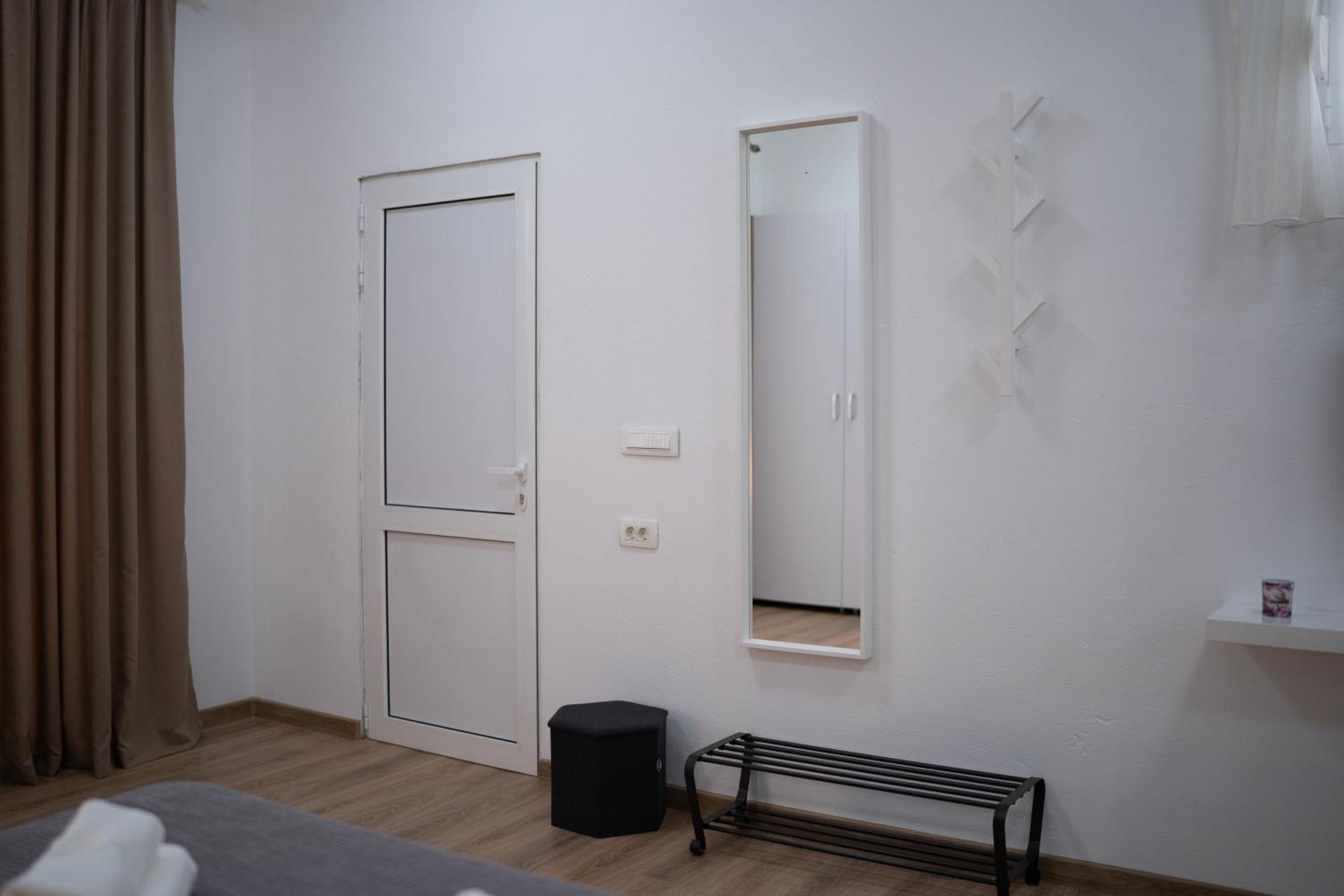 Dane Apartment Airport Podgorica Mitrovici  Екстер'єр фото